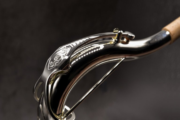 Close-up_Kirk Whalum special edition Neck_m_004